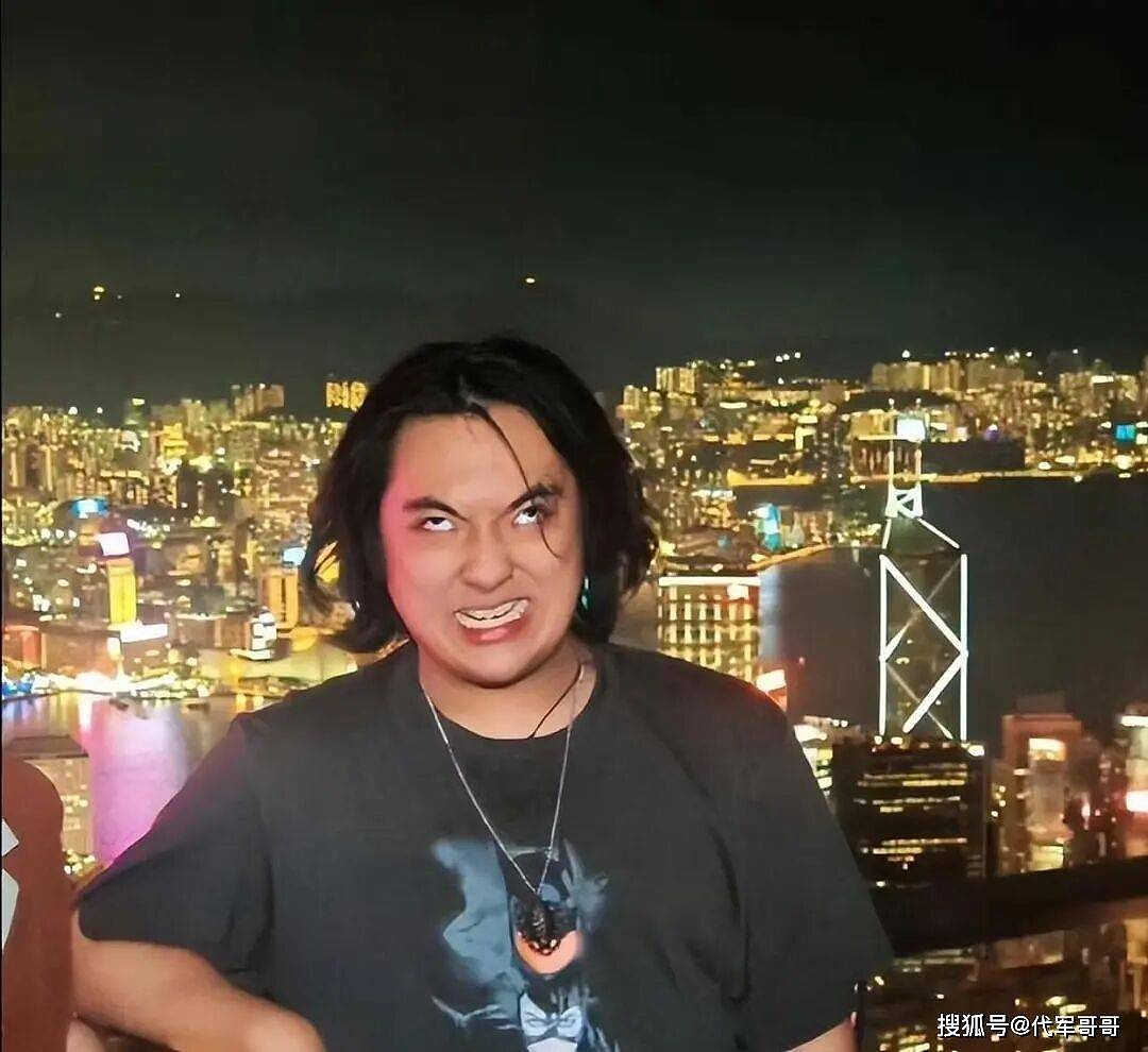 64岁吴镇宇近况曝光！与王丽萍一见钟情，如今17岁儿子费曼引发热议（组图） - 7