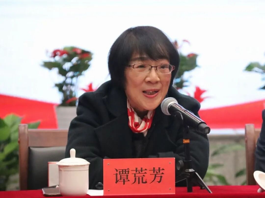 【情感】被这个“无手妈妈”圈粉了!女儿外孙接力“学雷锋”,这才是最牛的家风传承(组图) - 4