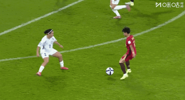 两连胜晋级！女足亚洲杯：中国3比0乌兹，李晴瞳双响、邵子钦破门！下轮战朝鲜！（组图） - 6