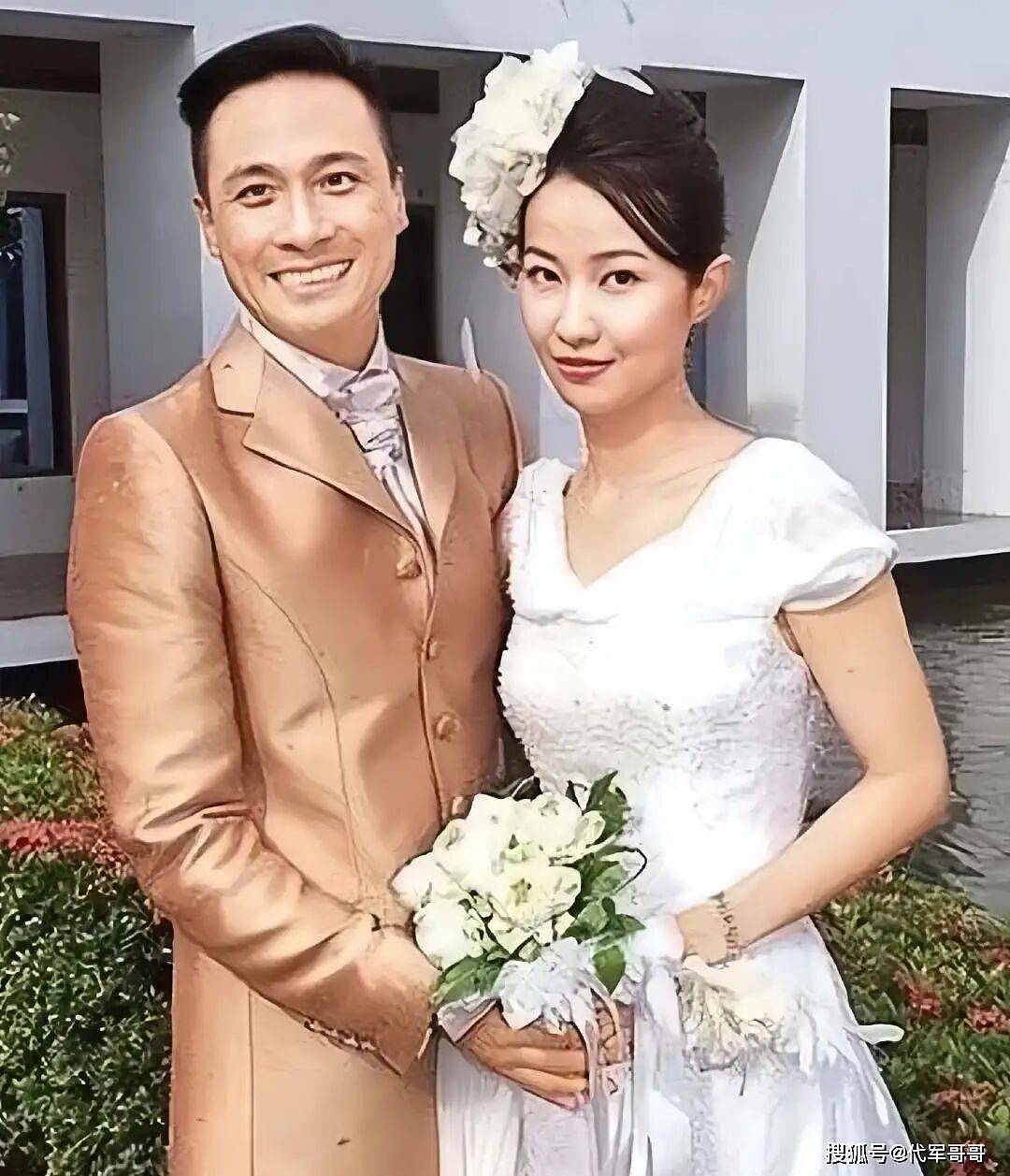 64岁吴镇宇近况曝光！与王丽萍一见钟情，如今17岁儿子费曼引发热议（组图） - 4