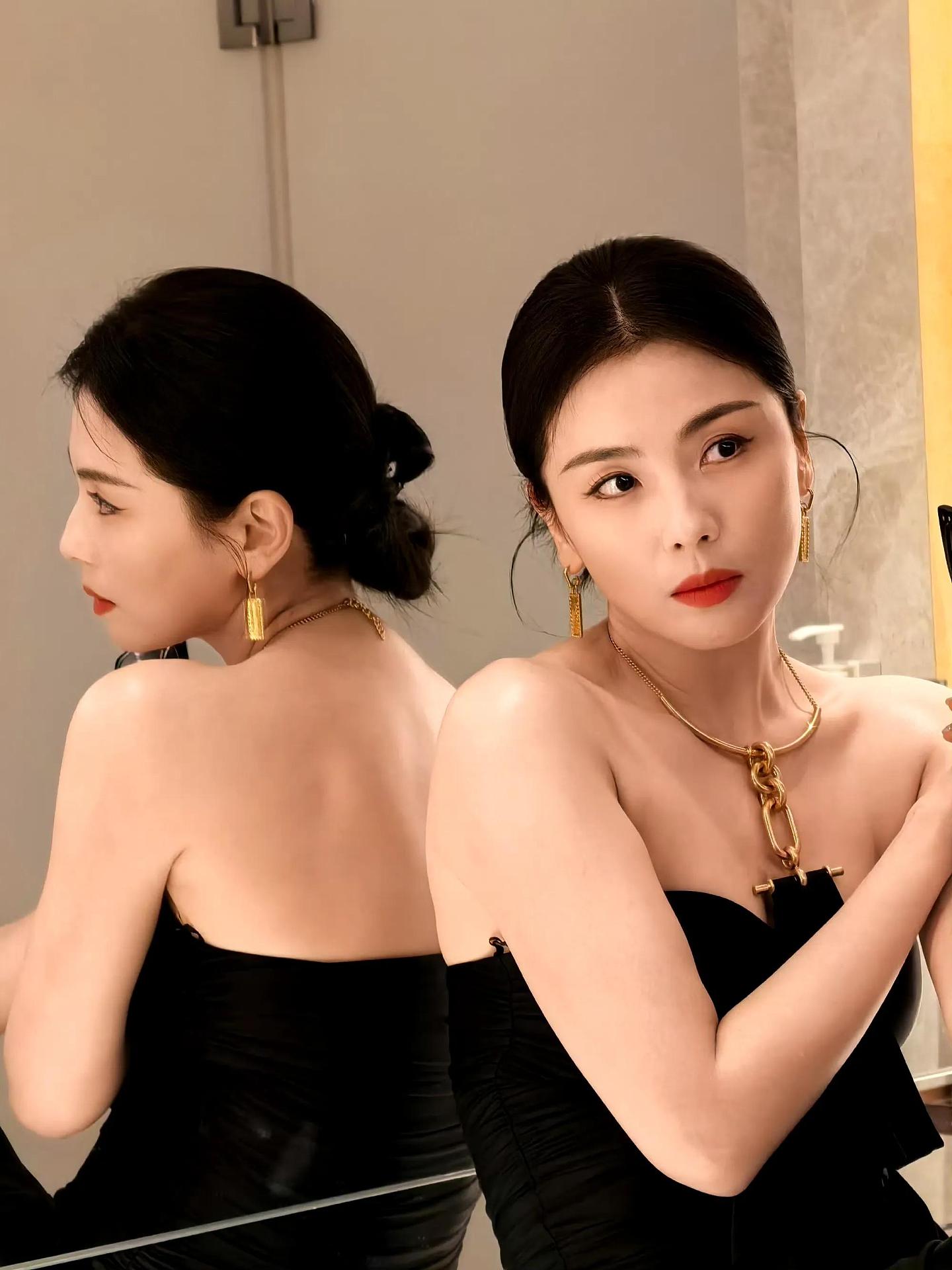 【美女】来看看刘涛性感抹胸写真（组图） - 4