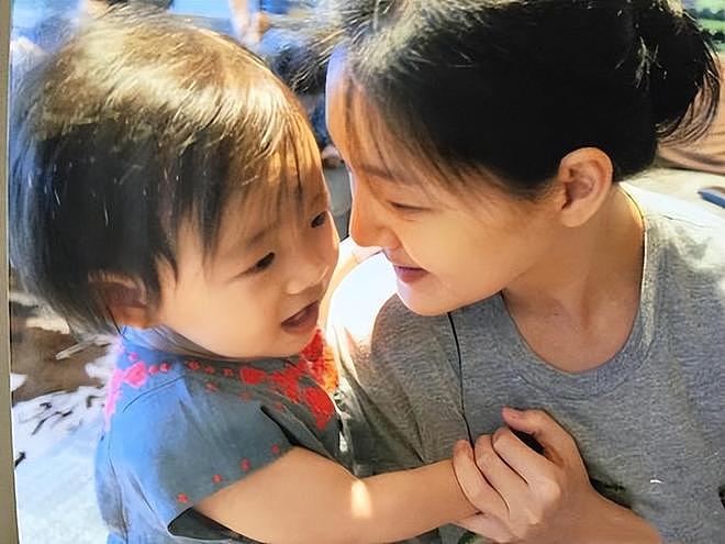 大S离世给儿子留下阴霾，没听见张兰呼吸声会着急，反应令人心疼（组图） - 1