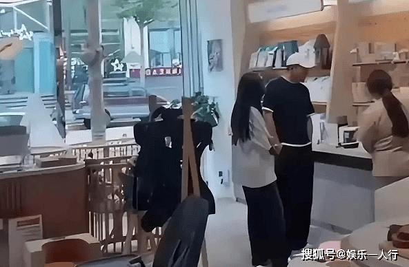 汪小菲不再隐瞒,曝大S包机事件“内幕”....(组图) - 6