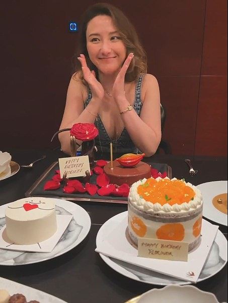 赌王千金罕晒比坚尼性感美照！骄人身材吸睛，情路多阻仍活得精彩（组图） - 4