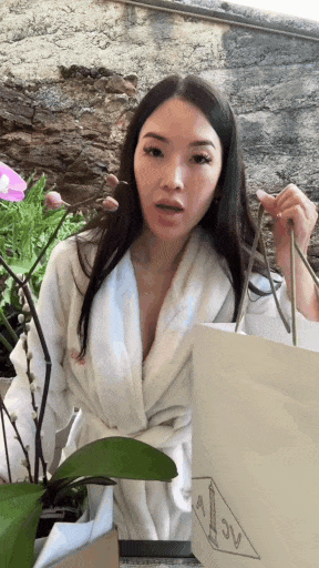 妹子花$6150买个18K金的梵克雅宝手链,2个月后竟变色了!怒去检测,结果...(组图) - 27