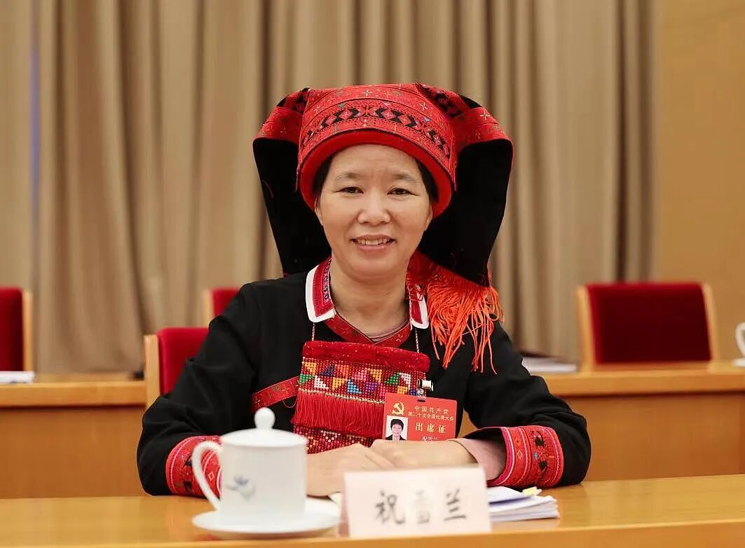 【情感】她是大山的女儿，带领乡亲们致富，丈夫去世前一句话让人泪崩……（组图） - 12