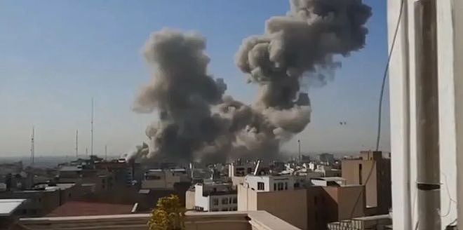 在中国教泰拳的伊朗男子辞职回国:死也要和家人死一起(组图) - 10