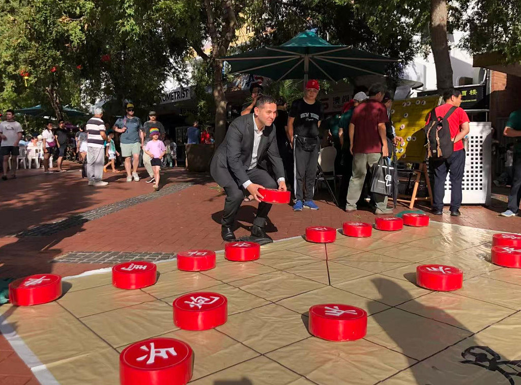 悉尼元宵灯会歌舞升平，现场中国象棋再显魅力（组图） - 2