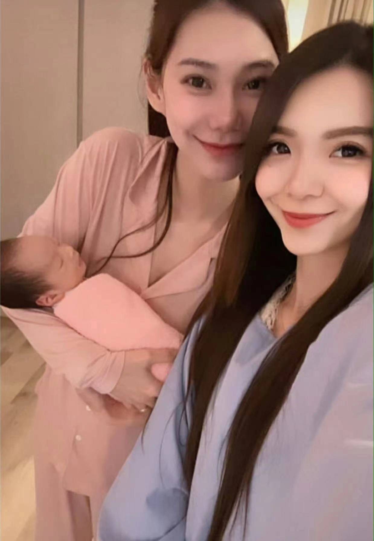马筱梅产后复播,回应生二胎,透露4月份回北京(组图) - 2