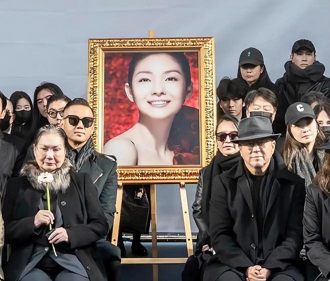 大S妈妈晒自拍照，重拾对生活的信心，率领S家人过新生活（组图） - 3