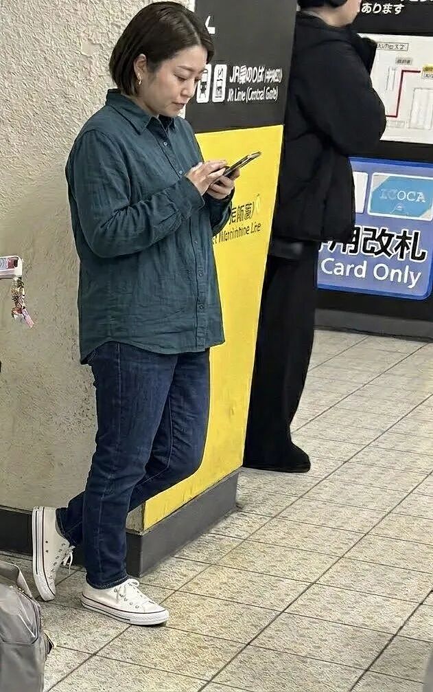 日本网友网恋奔现大翻车！俊朗小帅变油腻肥男，清纯美女变中年大妈！超1100万人直呼太离谱！（组图） - 24