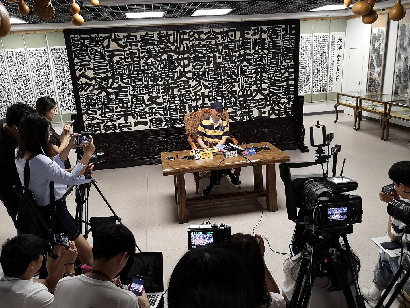 AI时代来临引教育变革！中国传媒大学取消16个专业（组图） - 9
