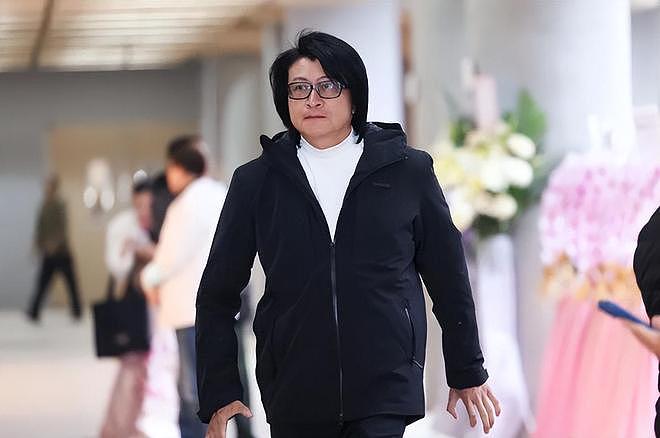 众星送别袁惟仁，前妻陆元琪露面表示不再怨恨，Ella哭到说不出话（组图） - 18