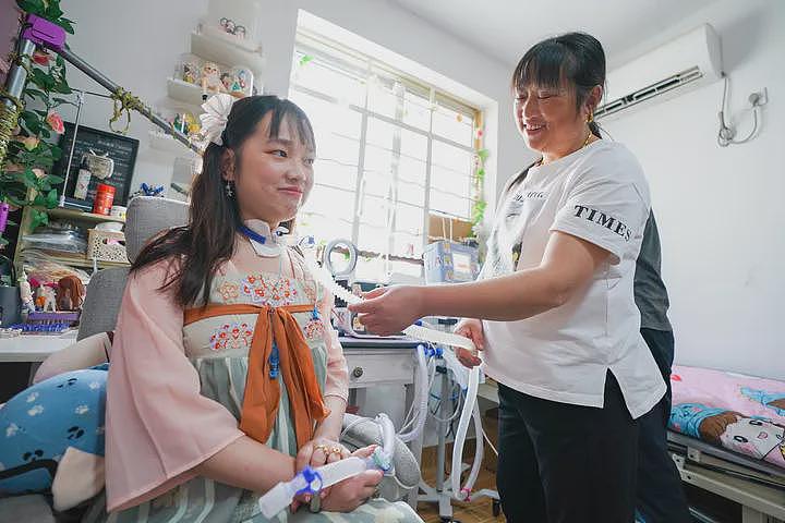 【情感】90后女孩全身80%瘫痪,却“逆袭“人生,被上海男友宠成公主(组图) - 4