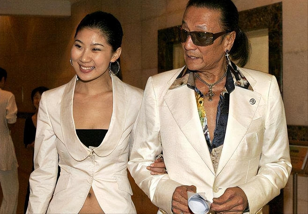 从新加坡富商到谢贤生意伙伴... 张柏芝小儿子正面照疑曝光，生父身份再添猛料？！（组图） - 15