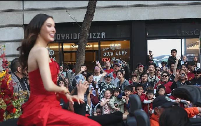 谷爱凌返回美国，担任农历新年花车巡游总指挥，被称“旧金山的骄傲”（组图） - 4