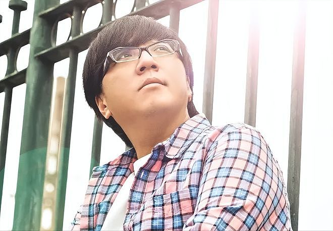 众星送别袁惟仁，前妻陆元琪露面表示不再怨恨，Ella哭到说不出话（组图） - 1