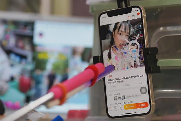 【情感】90后女孩全身80%瘫痪,却“逆袭“人生,被上海男友宠成公主(组图) - 7