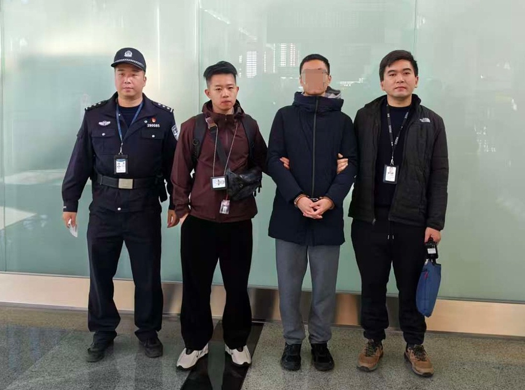 被最爱的顶流游戏“送进大牢”,这00后天才少年到底闯下多大祸(组图) - 2