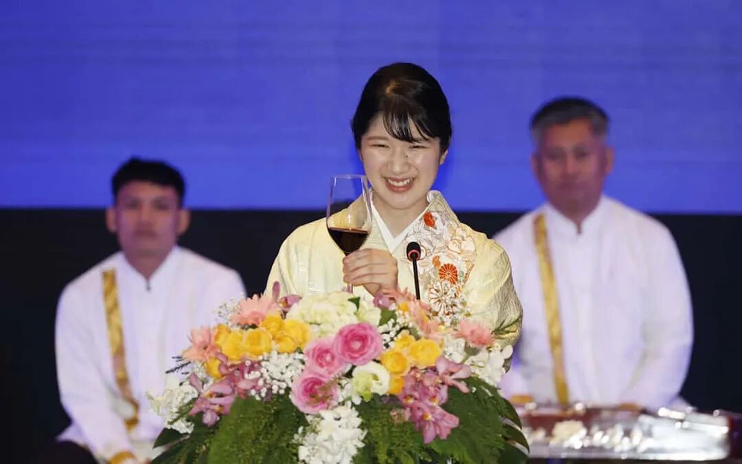 爱子公主相亲遭拒绝？！日本男爱豆被安排与公主约会，摆手婉拒：怕变成失踪人口…（组图） - 1