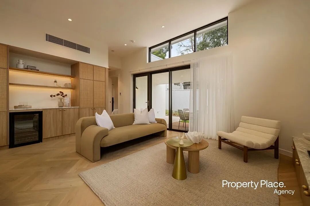 悉尼南区Caringbah South三房两卫全新美居！北向后院，四车位车库，近Burraneer Bay海湾（组图） - 2