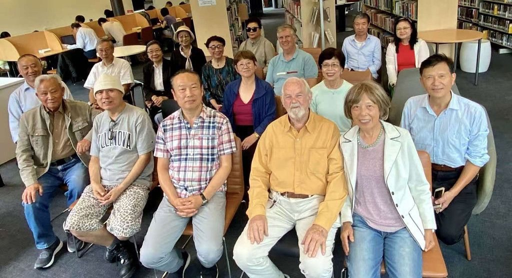 人生与文学交汇的航程 作家伉俪联袂分享创作与人生(组图) - 1