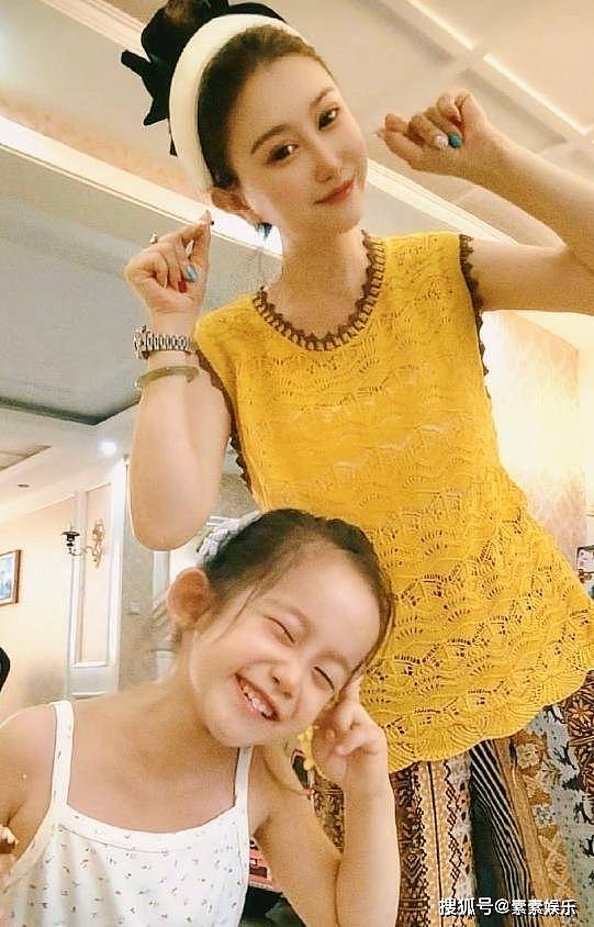39岁网红“王炸姐”直播猝死,求救仅10分钟后死亡(组图) - 9