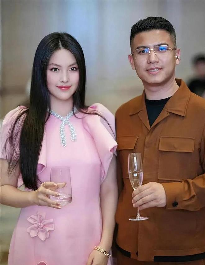 李湘瘦身惊艳亮相肖邦之夜,携女儿出席,王岳伦罕见同框(组图) - 4