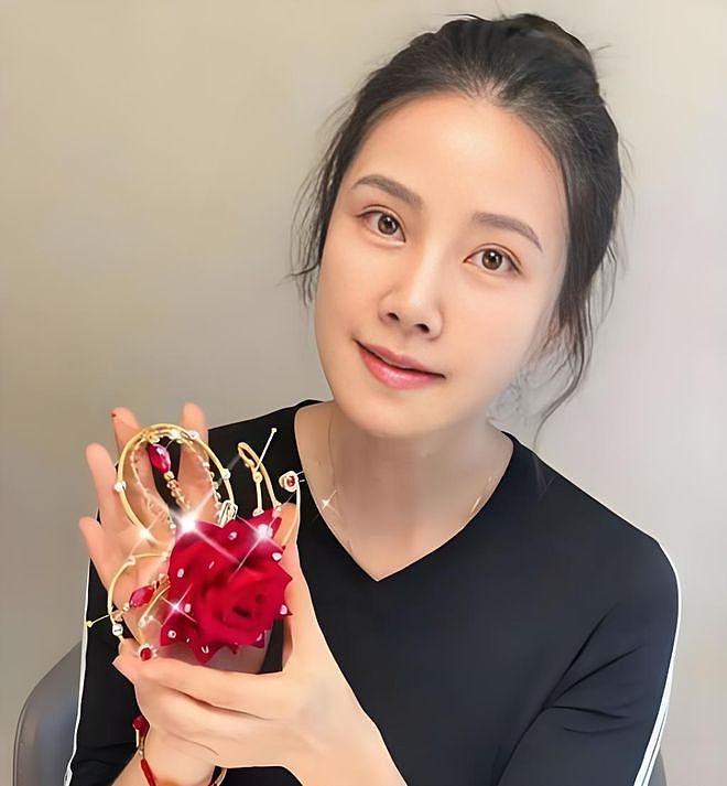48岁何琳近况曝光！曾被传是陈坤儿子生母，如今嫁艺术世家很幸福（组图） - 7