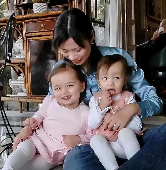 默多克95岁生日，邓文迪带2个女儿出席，母女成为核心受益人（组图） - 9