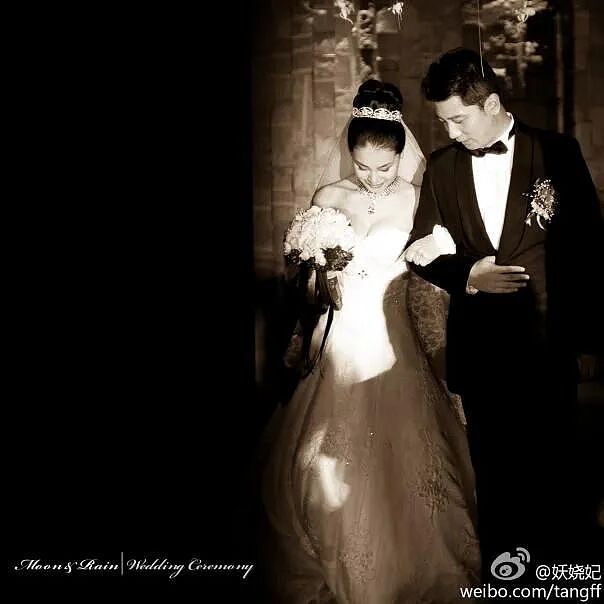 中年爆红的“好男人”专业户，一家四口幸福甜蜜，宠了十几年的妻子原来是她（组图） - 15