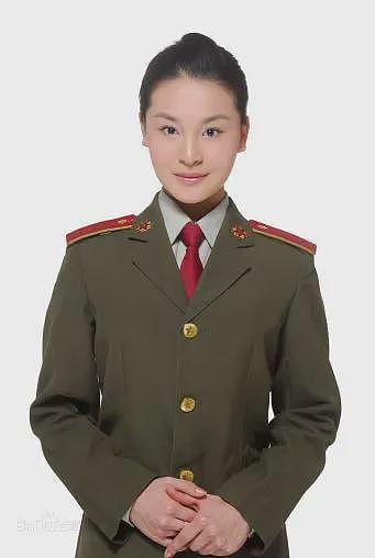 中年爆红的“好男人”专业户，一家四口幸福甜蜜，宠了十几年的妻子原来是她（组图） - 13