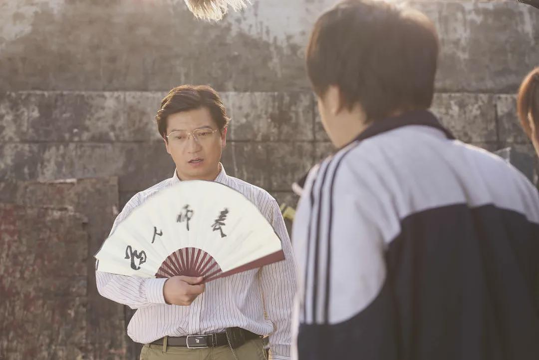 中年爆红的“好男人”专业户，一家四口幸福甜蜜，宠了十几年的妻子原来是她（组图） - 3