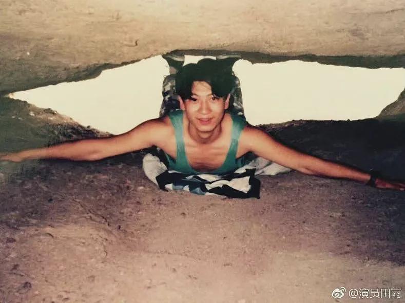 中年爆红的“好男人”专业户，一家四口幸福甜蜜，宠了十几年的妻子原来是她（组图） - 7