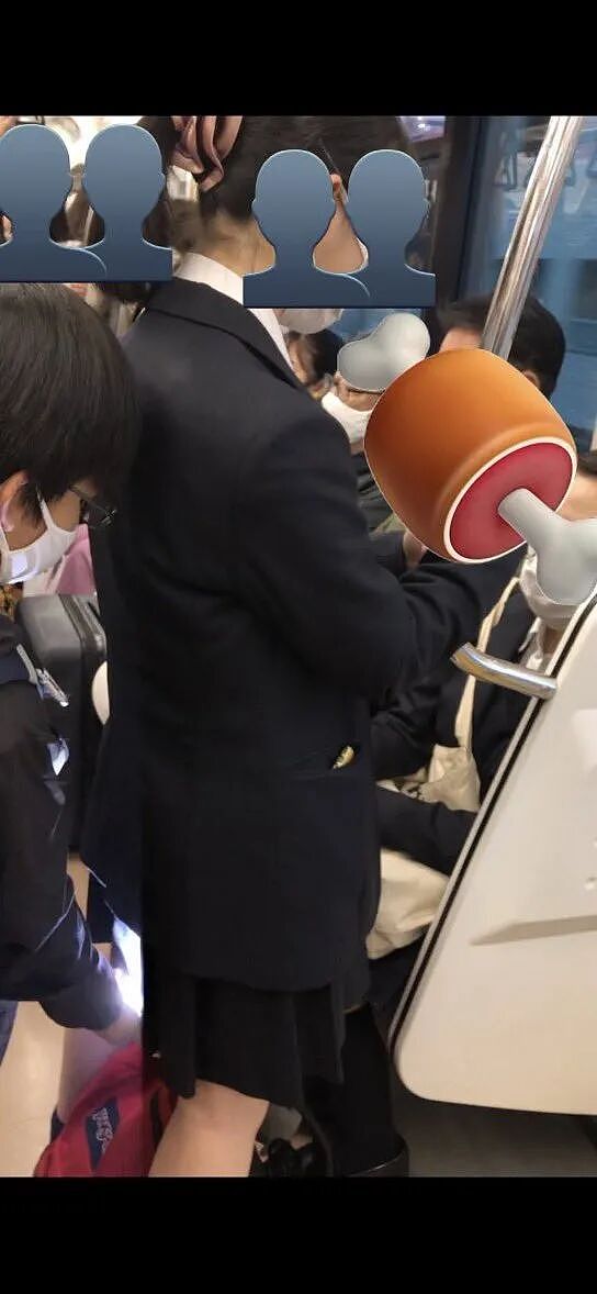 日网爆了!一小学生开闪光灯偷拍女生裙底!攀比偷拍成果,用AI脱光女同学衣服!(组图) - 5