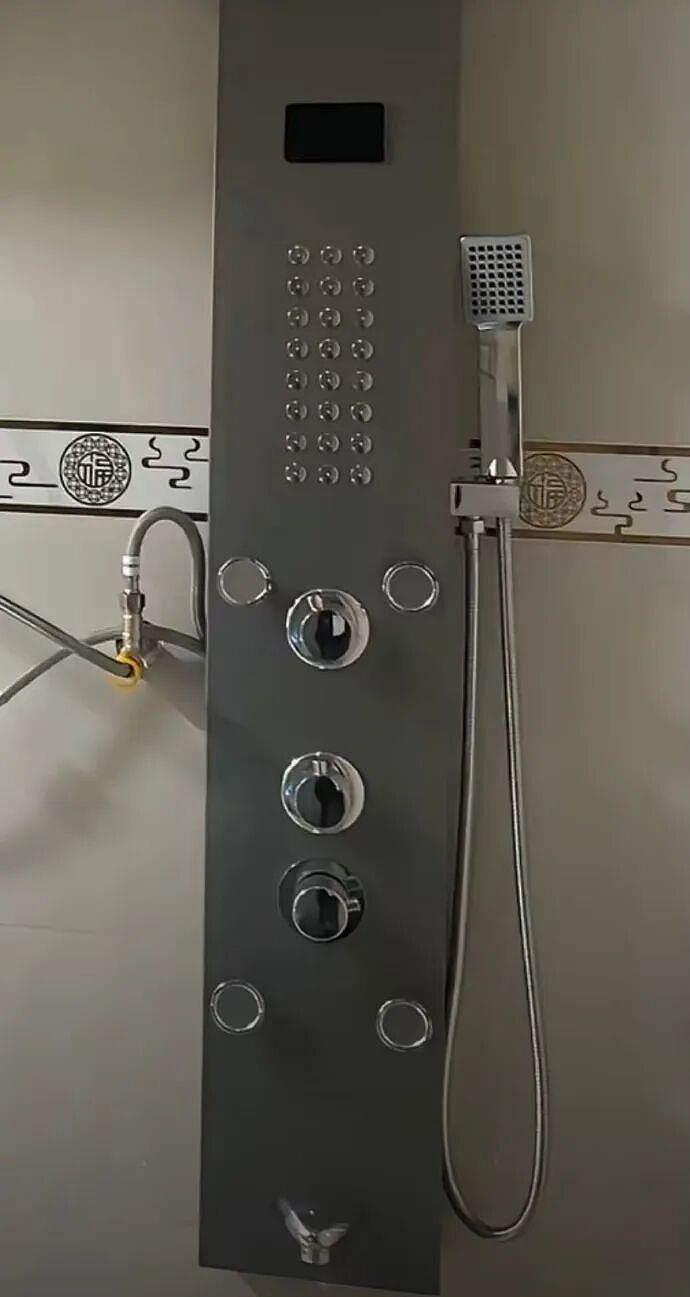 爸妈我婚房在浴室装了个电梯?网友笑疯:这效果看得我目瞪口呆!(组图) - 4