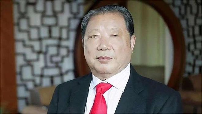 市值蒸发超300亿!“面包一哥”沦为提款机?家族累计套现超31亿(组图) - 10