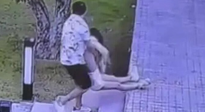 妻子做陪侍服务在泰国被杀老公却蒙在鼓里!被害前录像和求救短信流出好可怕(组图) - 7