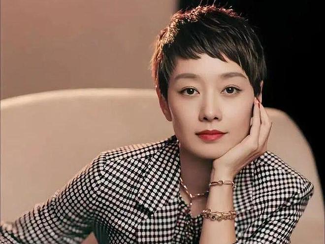 49岁马伊琍近况曝光与文章离婚已经6年，如今17岁女儿比她还漂亮（组图） - 1