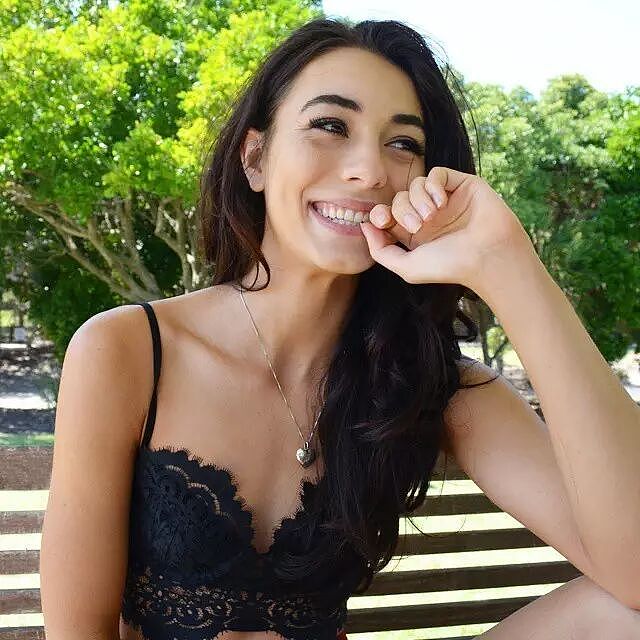 【美女】健身励志澳洲女神Danielle Robertson，甜美颜值、野性身材羡煞无数健身妹子（组图） - 17