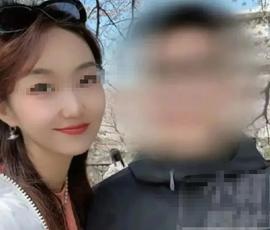 妻子翻老公手机翻出数十条转账+出轨记录：渣男劈腿几十人堪称时间管理大师（视频/组图） - 1