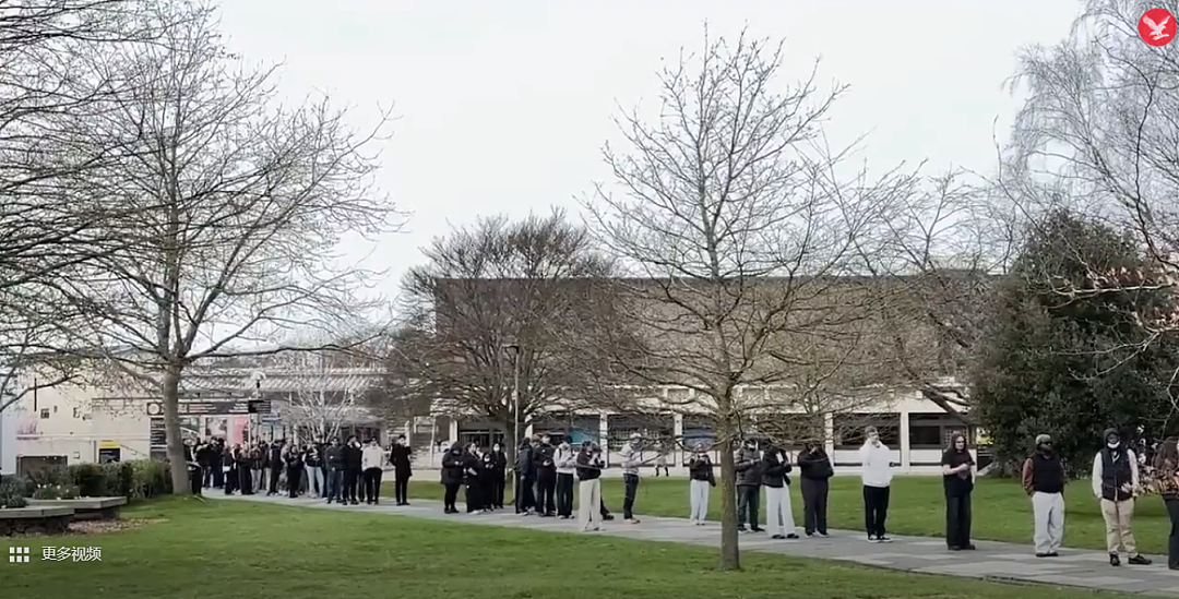 英国大学爆发致命疫情!2死11人危重,学生排长队领药!脑膜炎到底是什么?(组图) - 7
