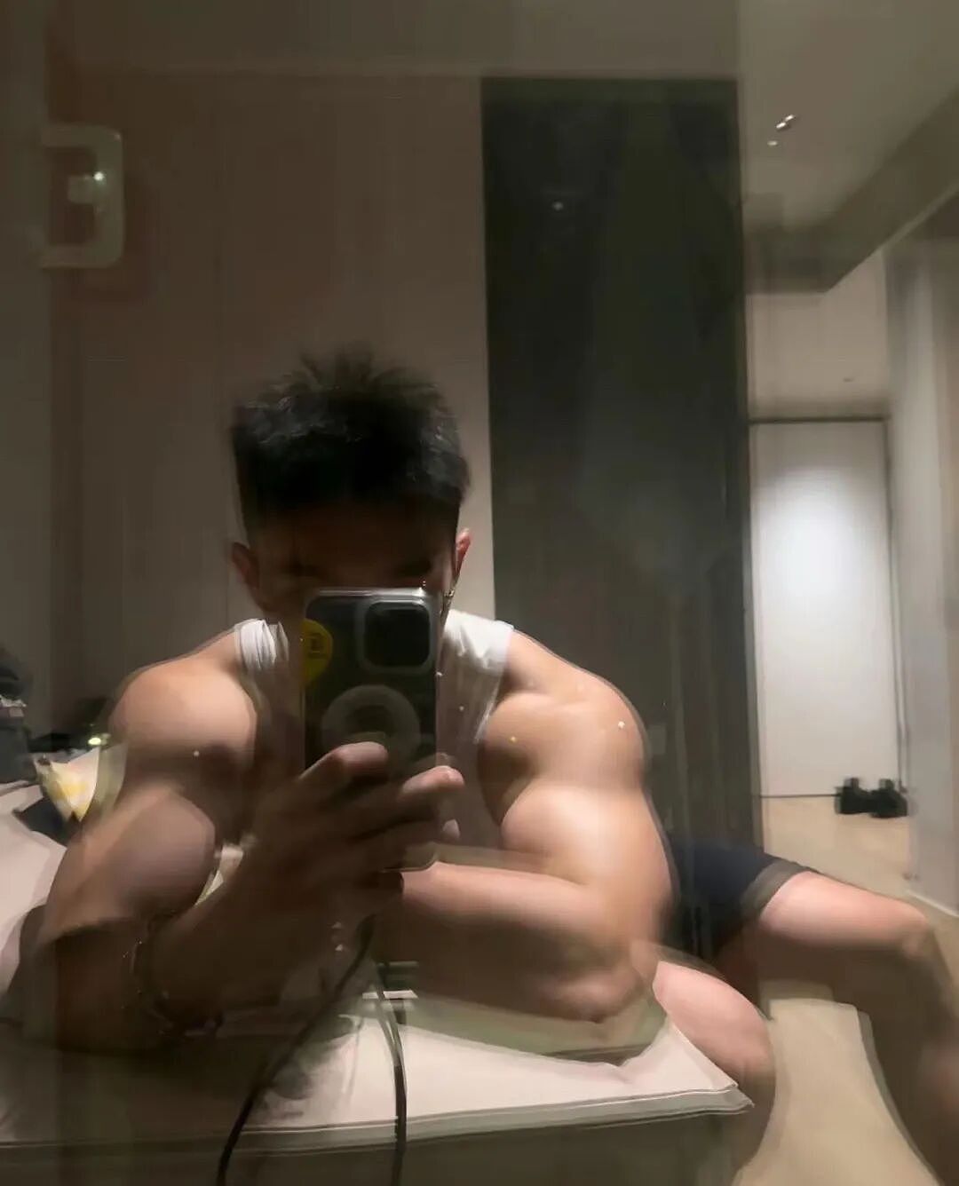 【帅哥】186cm东北直男体育生，这个腹肌有亮点…（组图） - 11