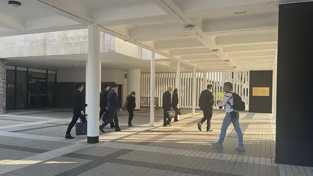 香港宏福苑火灾:劳工处多次巡查未发现吸烟,棚网承建商被指大火后试图隐瞒(组图) - 6