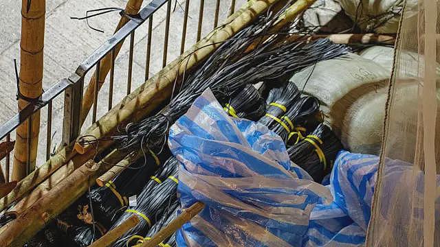 香港宏福苑火灾:劳工处多次巡查未发现吸烟,棚网承建商被指大火后试图隐瞒(组图) - 3