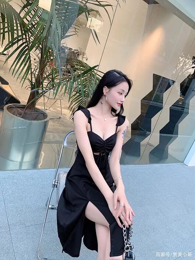 【美女】气质高雅，黑色镂空连衣裙（组图） - 7