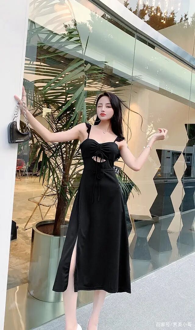 【美女】气质高雅，黑色镂空连衣裙（组图） - 4