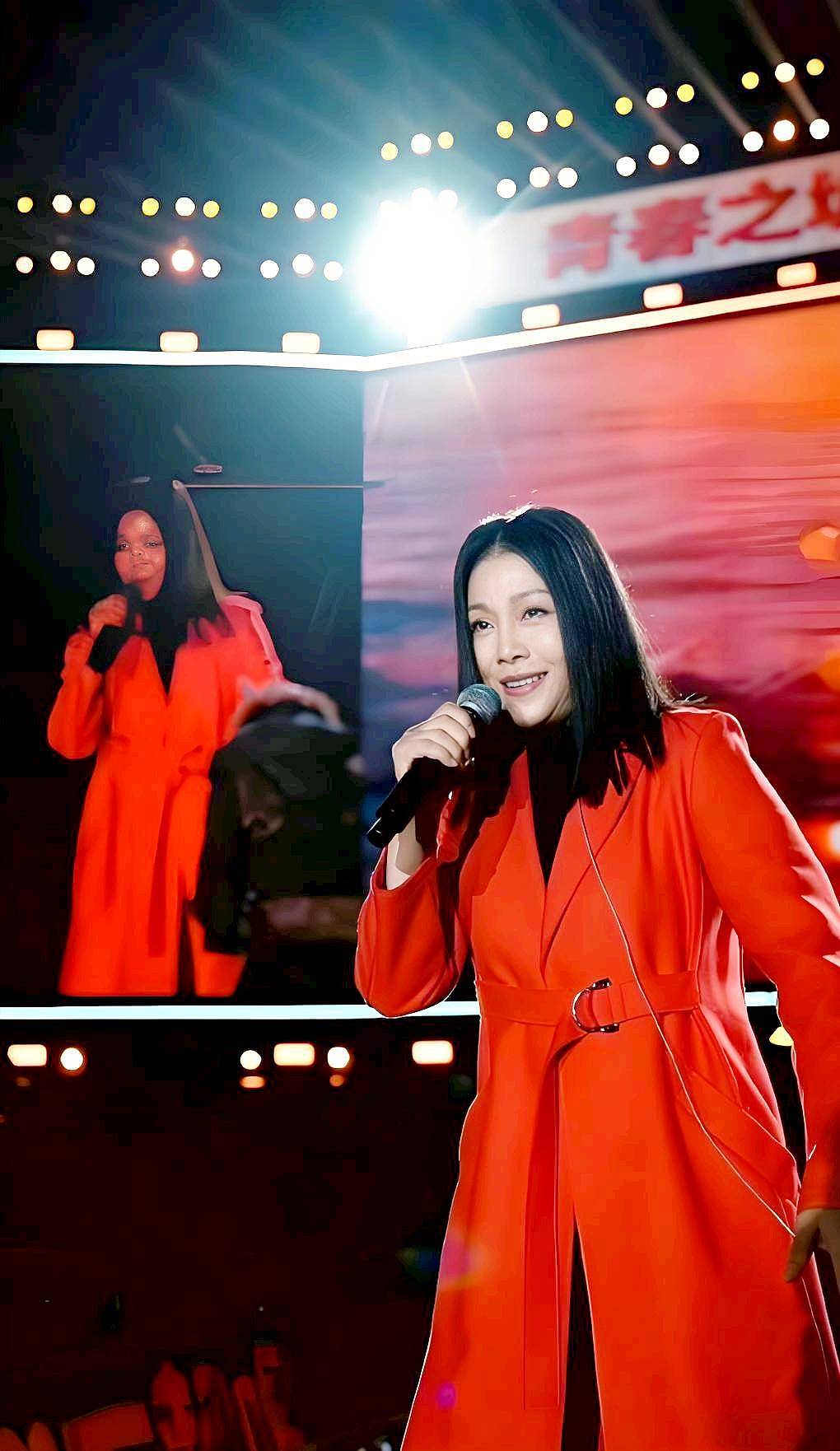 田震：没有移民澳洲，愧对白发母亲，60岁开演唱会不为挣钱（组图） - 15