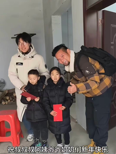 【情感】8岁女孩捧6张奖状给妈妈上坟，背后是姑姑一人带5娃，不到40岁满头白发的全力托举（组图） - 18