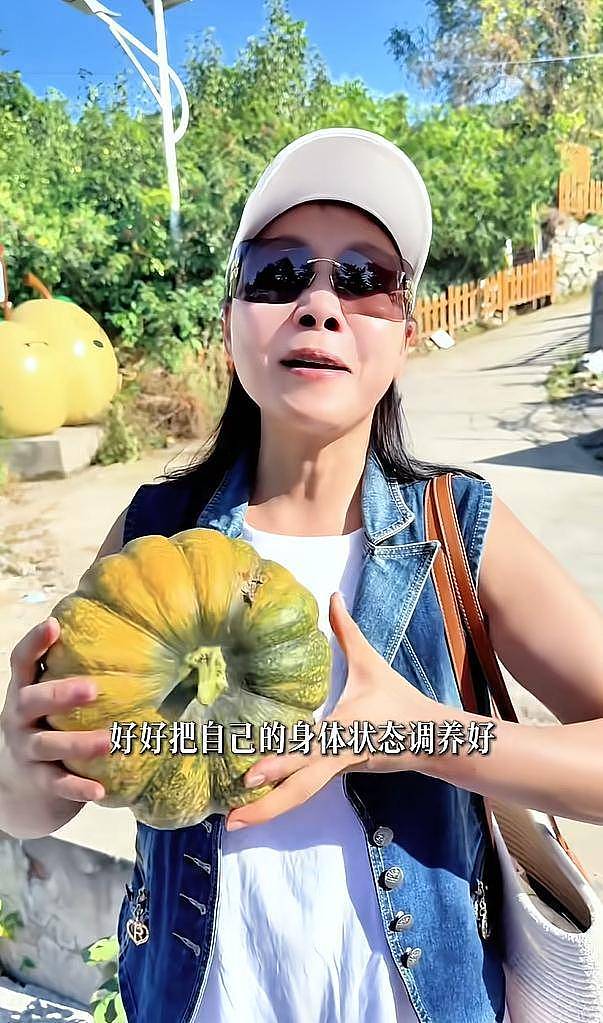 田震：没有移民澳洲，愧对白发母亲，60岁开演唱会不为挣钱（组图） - 12